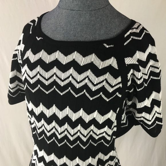 Cable & Gauge PS Blouse Black & White Chevron - Picture 2 of 8